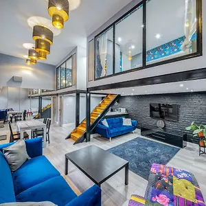  Apartment Azure Oasis In The Heart Of The