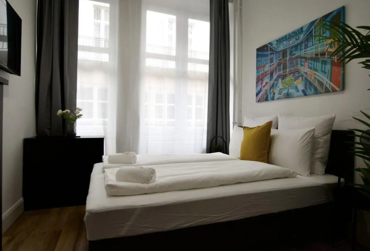 Studio Apartments By Hi5- Apartment In Downtown Budapesta